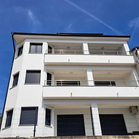 Korina Apartment *