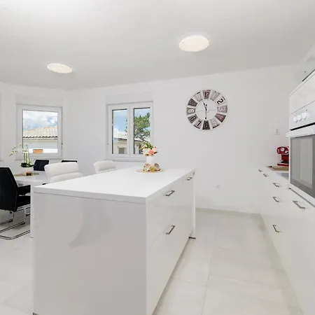 Apartment Korina Selce